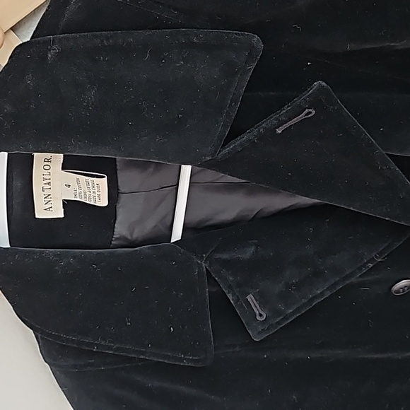 VINTAGE Ann Taylor Black VELVET Blazer - Picture 2 of 3
